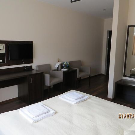 Hotel Pod Chelmem Ropa المظهر الخارجي الصورة
